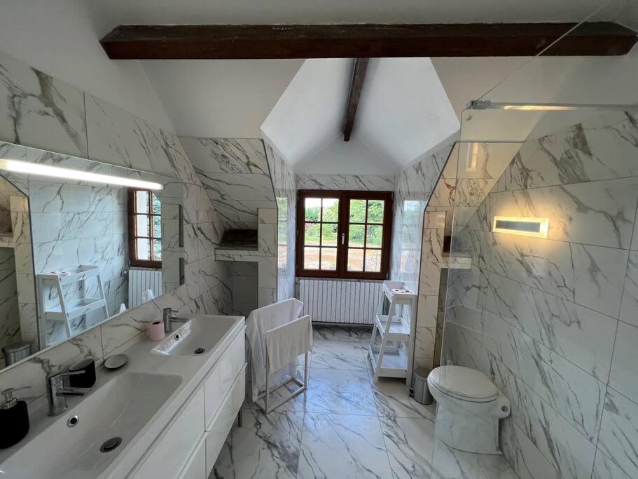 Вилла La Cle Des Champs - Les Grais 1H10 De Paris Bazoches-sur-le-Betz Экстерьер фото