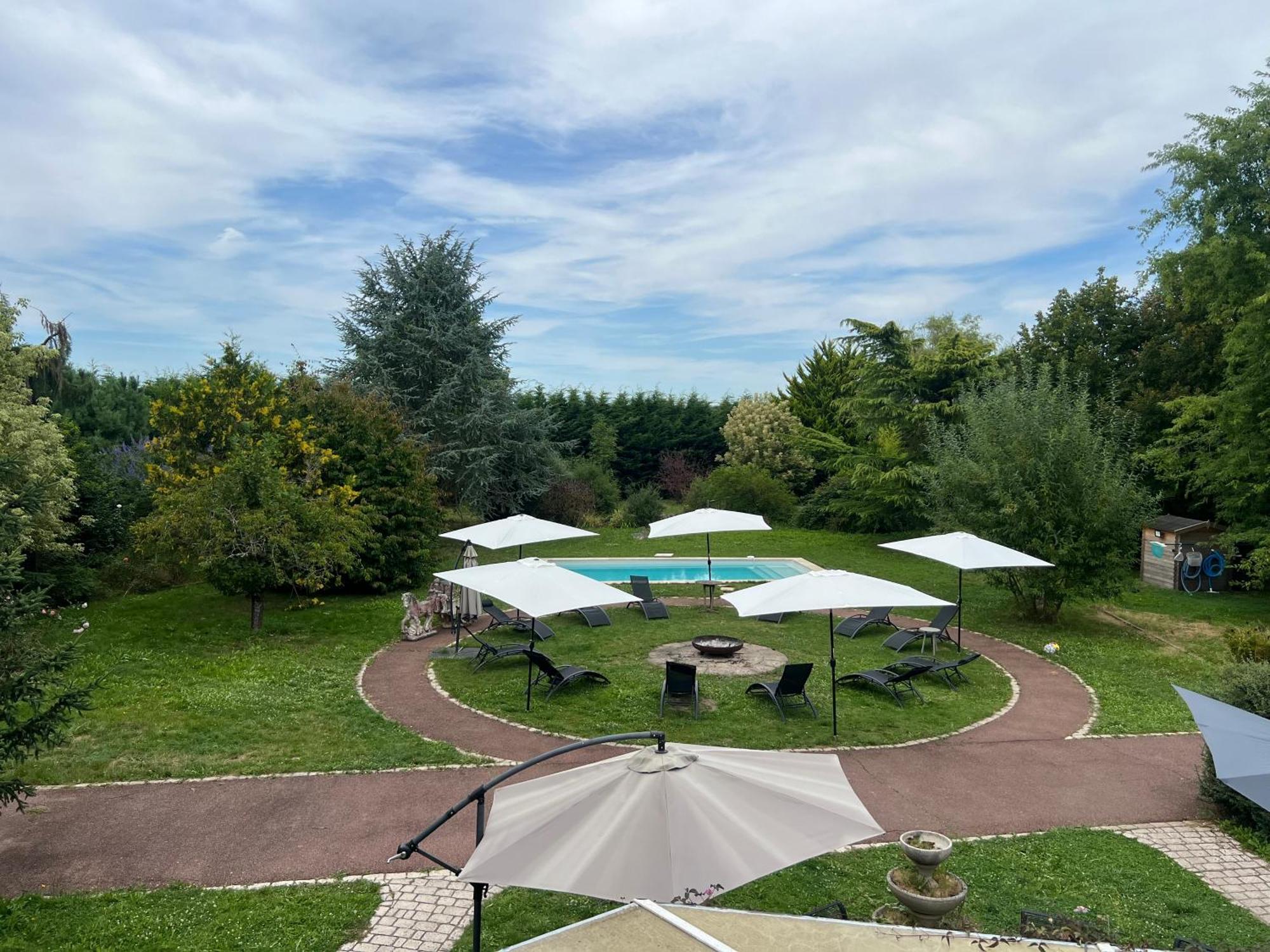Вилла La Cle Des Champs - Les Grais 1H10 De Paris Bazoches-sur-le-Betz Экстерьер фото